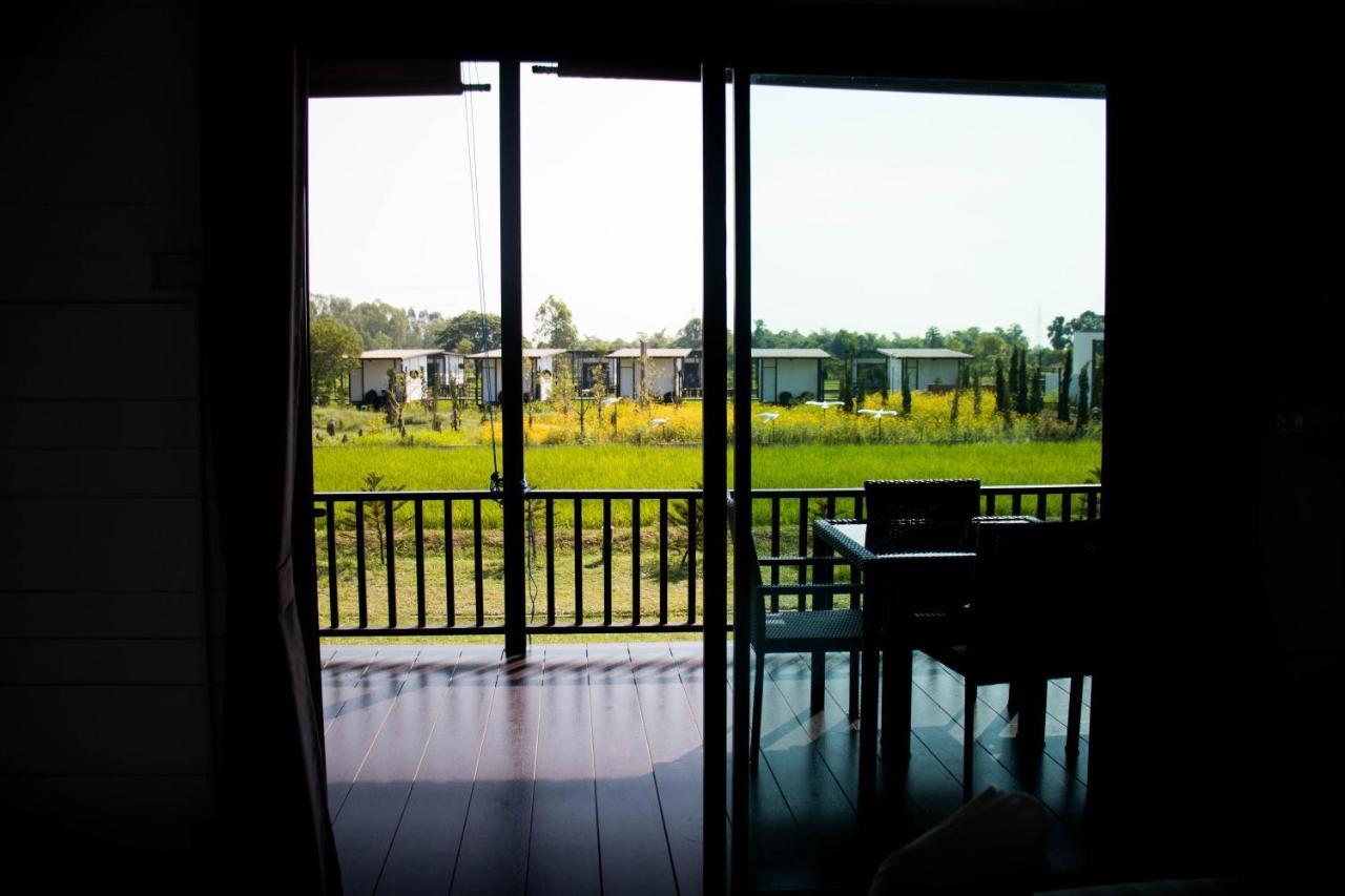 Mae On Village Resort Roi Et Zewnętrze zdjęcie
