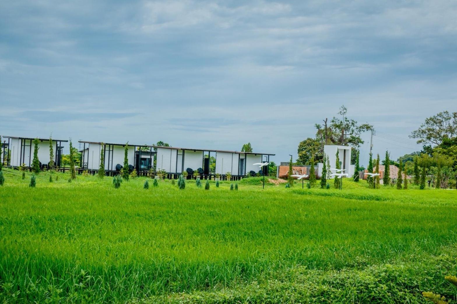 Mae On Village Resort Roi Et Zewnętrze zdjęcie
